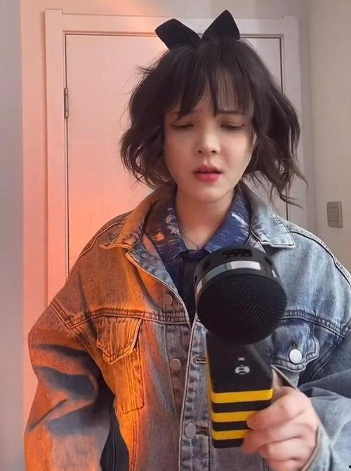 网红吃瓜事件视频,揭秘幕后真相与网络舆论风暴 第1张 网红吃瓜事件视频,揭秘幕后真相与网络舆论风暴 第1张